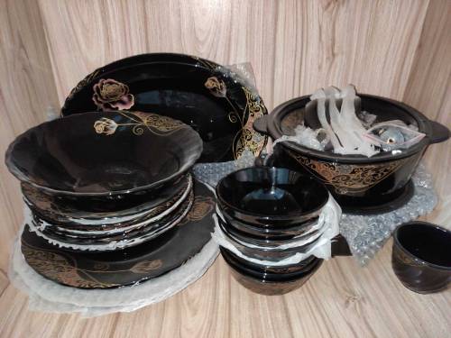 Marble dinner set Black