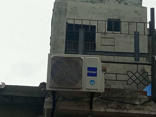 haier 1.5 ton dc invertor for sale 10/10 Condition 