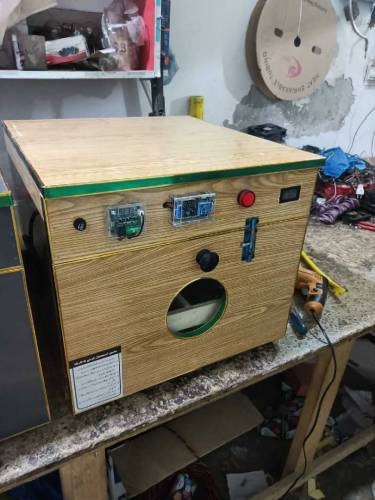 Eggs Incubator Machine