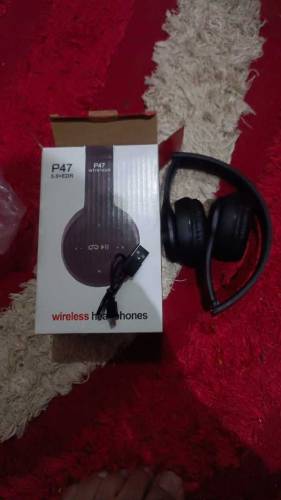 P47 wireless headphone
