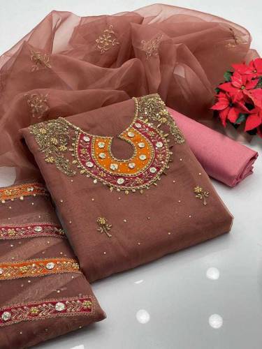 ladies clothes 