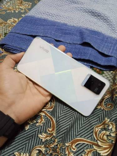 Vivo Y21 10/9.5 condition