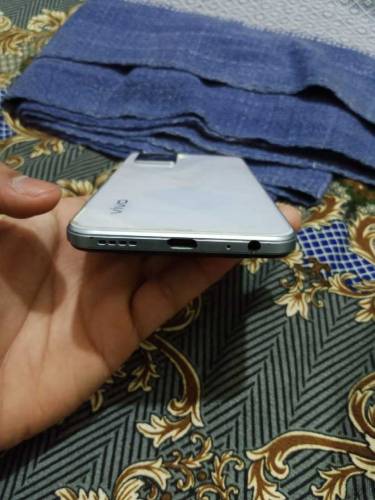 Vivo Y21 10/9.5 condition