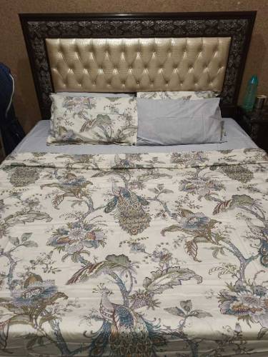 TAHARI Export brand quilt cover bedset 