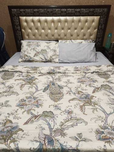 TAHARI Export brand quilt cover bedset 