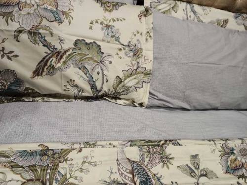 TAHARI Export brand quilt cover bedset 