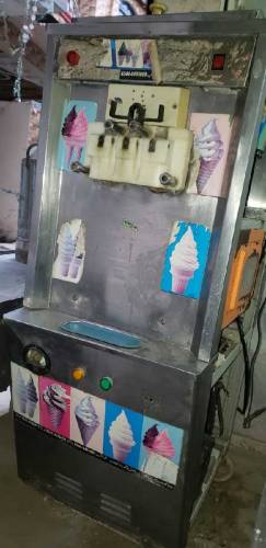 Ice Cream Machine he Bilkul Fit he Sahi Chlti he 