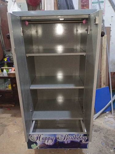 kids cupboard/wardrobe 