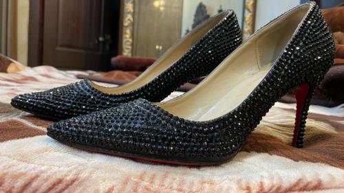 hand made black  crystal beads high Heels 