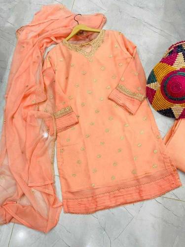 dress selling 