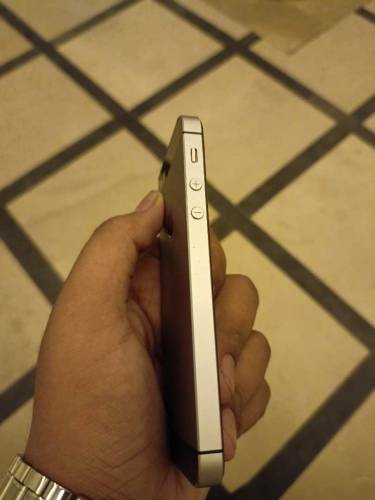 iphone 5SE 128gb Storage 