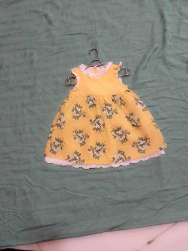 AoA.we sell imported leftover kids and ladies clothes