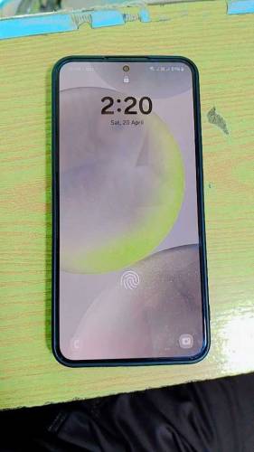 Samsung S24