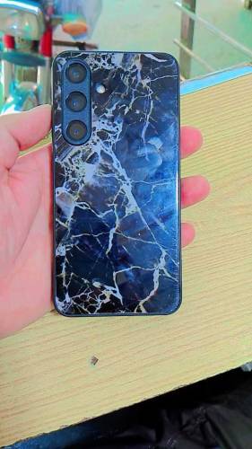 Samsung S24