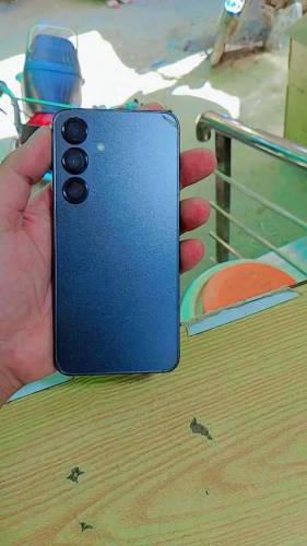 Samsung S24