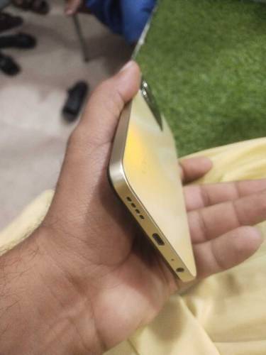 Vivo y35 