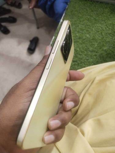 Vivo y35 