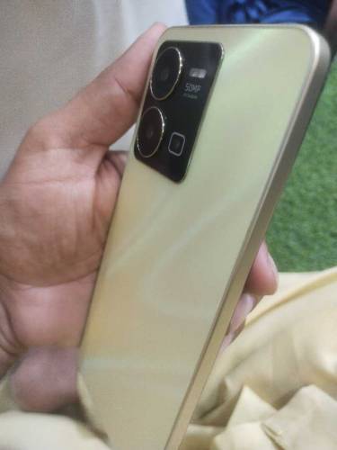Vivo y35 