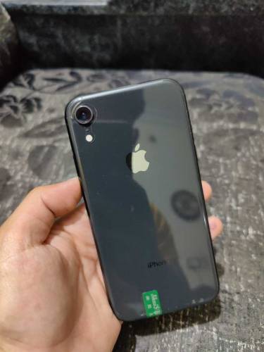iphone XR with sim time