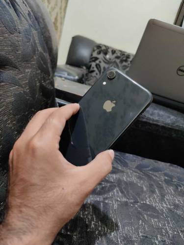 iphone XR with sim time