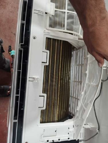 DC Inverter AC Hisense 