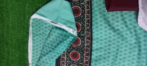 3 pcs lawn Suits , branded item