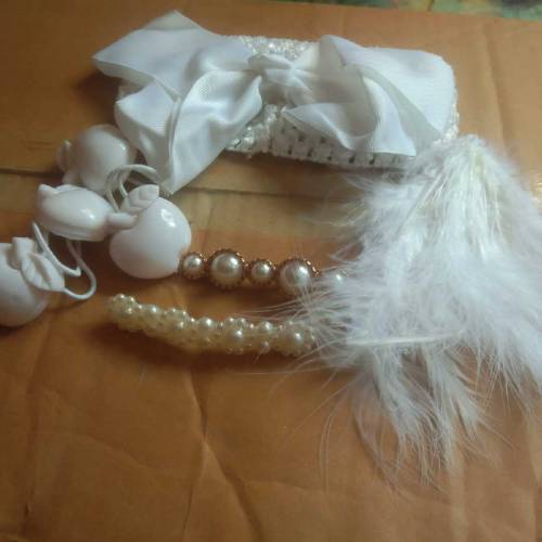 Mix hair accessories gift pouches for girls
