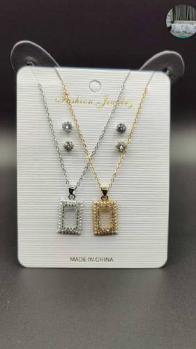 Beautiful 🤩 Double locket necklace 