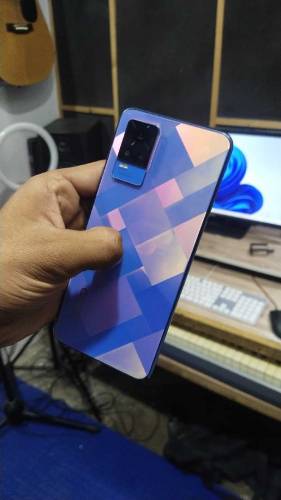 Vivo V21e 