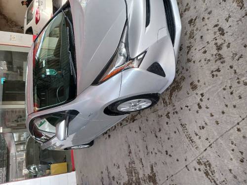 Toyota Prius S Safty Pack Totel Genuine Alhamdulillah