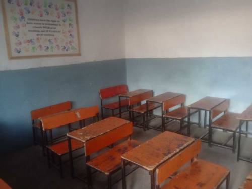 1 kanal building sale and good for school