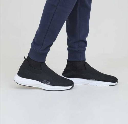service shoes size (9) and medicated soul and new brand.
