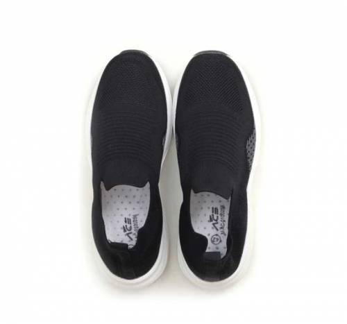 service shoes size (9) and medicated soul and new brand.