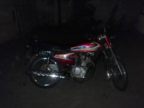 honda bike 125 color red