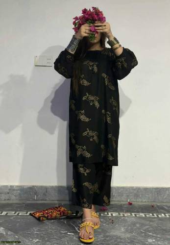 2 Pieces women stitiched suit 