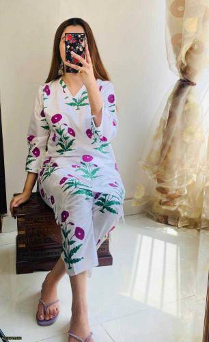 2Pc Women Stitched Lilen Printed Shirt & Trouser