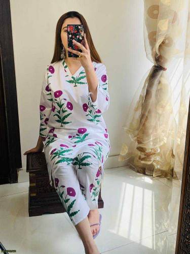 2Pc Women Stitched Lilen Printed Shirt & Trouser