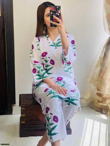 2Pc Women Stitched Lilen Printed Shirt & Trouser