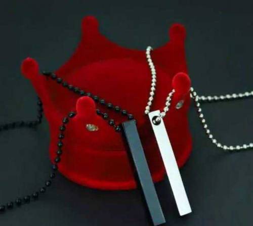 men,s stick loket with chain 