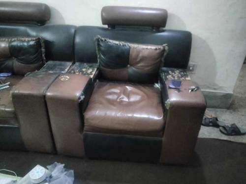 3 sofa sat brown black colour