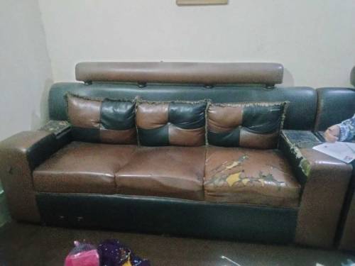 3 sofa sat brown black colour