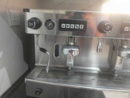 coffee machine very good condition in new condition 