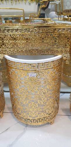 dust bin & tissue box 