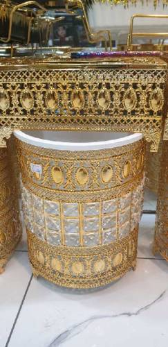 dust bin & tissue box 