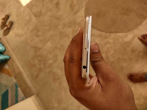 Vivo y66 4 Ram 64 Memory patch life time approved 10/9.5 condition