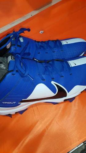 football shoes for men.