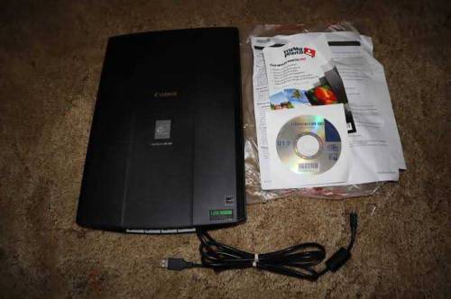CanoScan LiDE 100 Scanner.