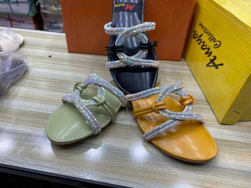ladies shoes & chappal store