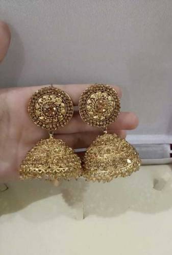 beautiful golden jhumke