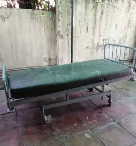 medical reclining single bed in metal